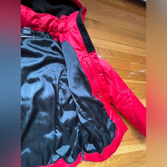 Obermeyer red ski jacket size 6 - Picture 4 of 4